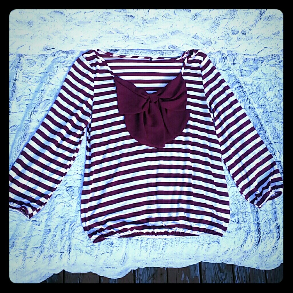 Cute blouse with bow